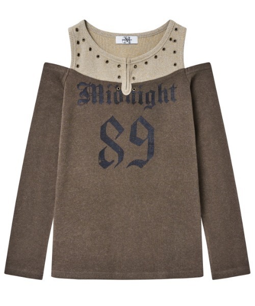 Midnight Move（ミッドナイトムーブ）の「A'GEM/9 × .kom 『MIDNIGHT MOVE/ミッドナイトムーブ』2way オフショルダー ナンバリングデザイン 長袖Tシャツ（Tシャツ/カットソー・レディース・ブラック/ブラウン/ベージュ・FREE）」の21枚目の写真