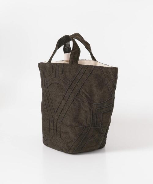 beej（ビージ）の「beej　dolly emb totebag（トートバッグ・レディース・ベージュ/ブラウン・FREE）」の4枚目の写真