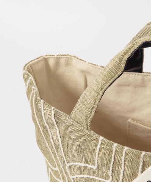 beej（ビージ）の「beej　dolly emb totebag（トートバッグ・レディース・ベージュ/ブラウン・FREE）」の9枚目の写真