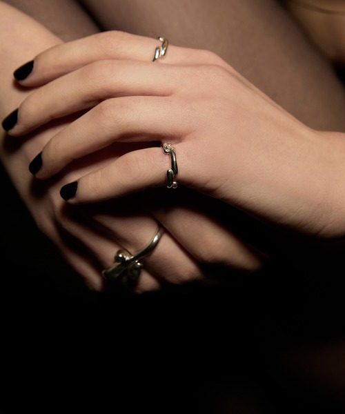 norme(ノーム)の「【SILVER925】ノーム ラティス カフ ピンキー リング / norme lattice cuff pinky ring(リング・レディース・シルバー・FREE)」の2枚目の写真
