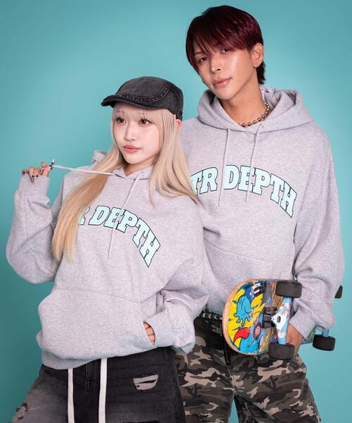 LTR DEPTH（レイターデプス）の「LTR DEPTH/【25年秋冬新作】カレッジプルパーカー（パーカー・メンズ・ブラック/杢グレー/ネイビー/レッド・MEDIUM/LARGE）」の21枚目の写真