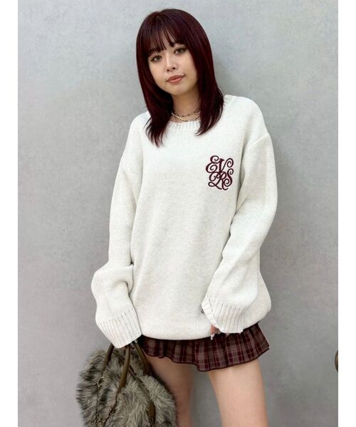 EVRIS(エヴリス)の「ワンポイントバックオープンニットトップス(ニット/セーター・レディース・アイボリー/グレー/ピンク/ネイビー・FREE)」の1枚目の写真