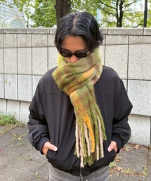 モヘアニット」に該当するマフラー（グリーン・カーキ/緑色系