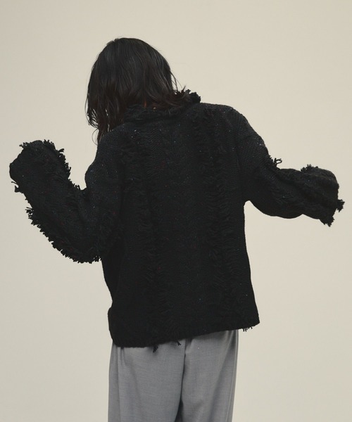 eL(エル)の「【eL】3G Fringe Cable Pullover/588095(ニット/セーター・レディース・コーラル/グレー/ブラック・FREE)」の7枚目の写真