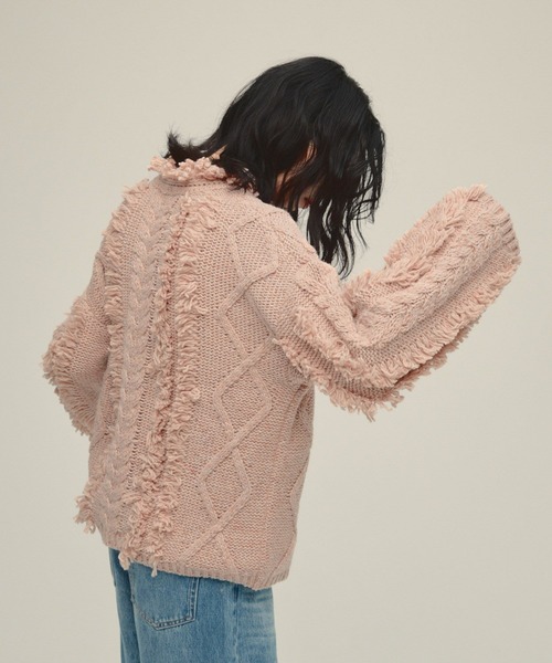 eL(エル)の「【eL】3G Fringe Cable Pullover/588095(ニット/セーター・レディース・コーラル/グレー/ブラック・FREE)」の12枚目の写真