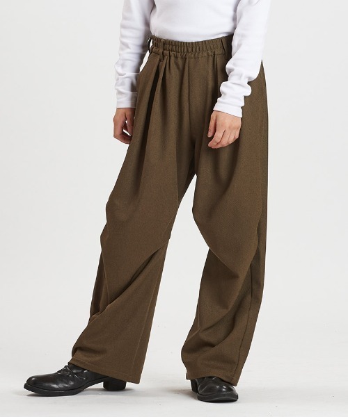 NO ID.(ノーアイディ)の「mp14316-ツータックイージーパラシュートトラウザーズ パンツ(857006-351P)(その他パンツ・メンズ・ブラウン/グレー/ブラック・1/2)」の7枚目の写真