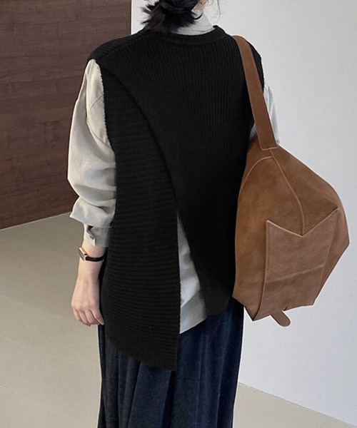 Miniministore(ミニミニストア)の「リブニットベスト 前後スリットニットジレ(ベスト・レディース・ブラック/グレイッシュベージュ/ダークブラウン/ダークベージュ・FREE)」の13枚目の写真