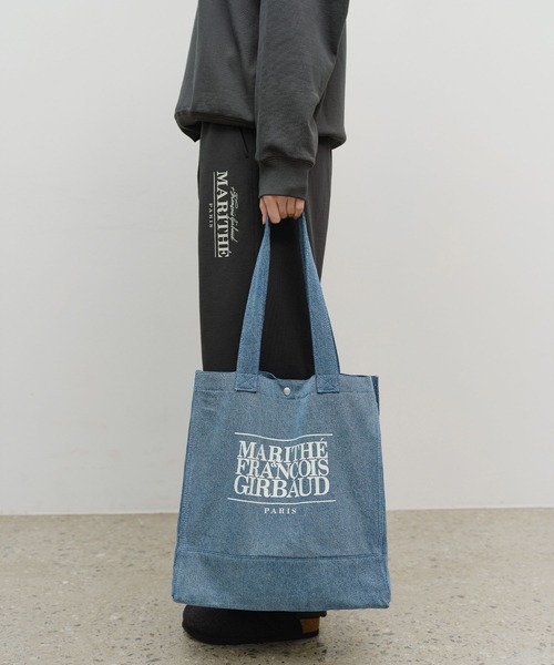 MARITHE + FRANCOIS GIRBAUD(マリテフランソワジルボー)の「CLASSIC LOGO BIG SHOPPER BAG(トートバッグ・レディース・Navy/ナチュラル/ライトブルー・フリー)」の22枚目の写真