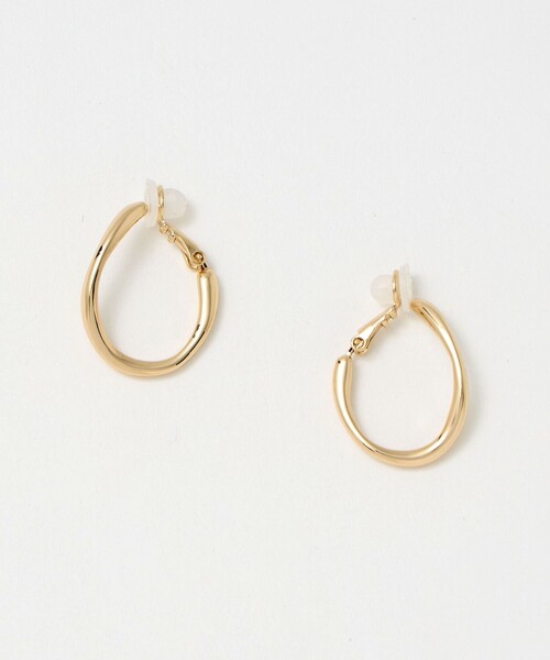 green label relaxing（グリーンレーベルリラクシング）の「ドロップフープ ウェーブ イヤリング（イヤリング・レディース・シルバー/ゴールド・FREE）」の5枚目の写真