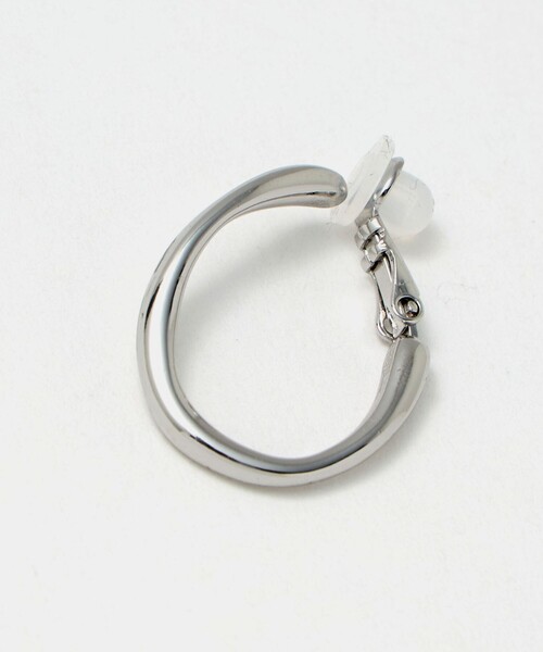 green label relaxing（グリーンレーベルリラクシング）の「ドロップフープ ウェーブ イヤリング（イヤリング・レディース・シルバー/ゴールド・FREE）」の11枚目の写真