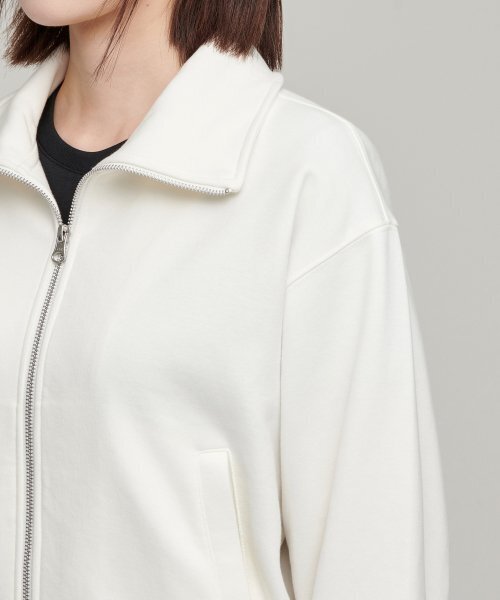 MUSINSA STANDARD WOMAN（ムシンサスタンダードウーマン）の「ウィメンズフラットテリー ハイネックスウェットジップアップ [クリーム]（スウェット・レディース・その他・SMALL/MEDIUM/LARGE/X-SMALL）」の7枚目の写真