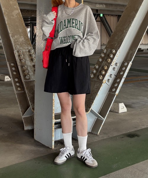 ISOOK（アイスー）の「【ISOOK / アイスー】カレッジロゴ風オーバーサイズスウェット / 長袖 クルーネック ラウンドネック カットソー レタリング ルーズ丈 ビッグシルエット 英字ロゴ 春服 春トップス グレー ピンク ZOZOTOWN限定（スウェット・レディース・ピンク/グレー・FREE）」の10枚目の写真