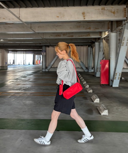 ISOOK（アイスー）の「【ISOOK / アイスー】カレッジロゴ風オーバーサイズスウェット / 長袖 クルーネック ラウンドネック カットソー レタリング ルーズ丈 ビッグシルエット 英字ロゴ 春服 春トップス グレー ピンク ZOZOTOWN限定（スウェット・レディース・ピンク/グレー・FREE）」の9枚目の写真