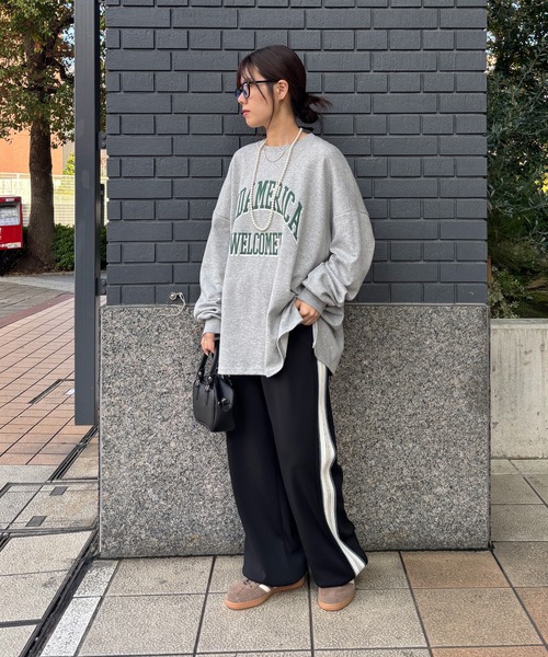 ISOOK（アイスー）の「【ISOOK / アイスー】カレッジロゴ風オーバーサイズスウェット / 長袖 クルーネック ラウンドネック カットソー レタリング ルーズ丈 ビッグシルエット 英字ロゴ 春服 春トップス グレー ピンク ZOZOTOWN限定（スウェット・レディース・ピンク/グレー・FREE）」の7枚目の写真