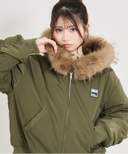 shrita(シュリータ)の「N2Bファー付きブルゾン(ブルゾン・キッズ・ブラック/カーキ・FREE)」の2枚目の写真