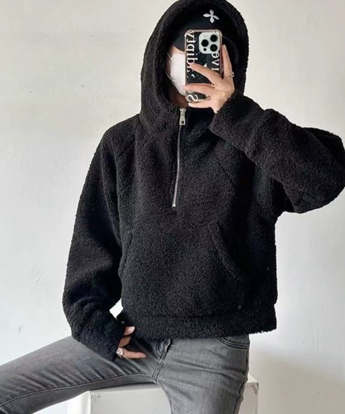 SallyLunn(サリーラン)の「ハーフジップボアフーディー(パーカー・レディース・ホワイト/ブラック/グレー・MEDIUM/LARGE)」の2枚目の写真