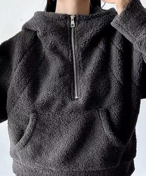 SallyLunn(サリーラン)の「ハーフジップボアフーディー(パーカー・レディース・ホワイト/ブラック/グレー・MEDIUM/LARGE)」の4枚目の写真