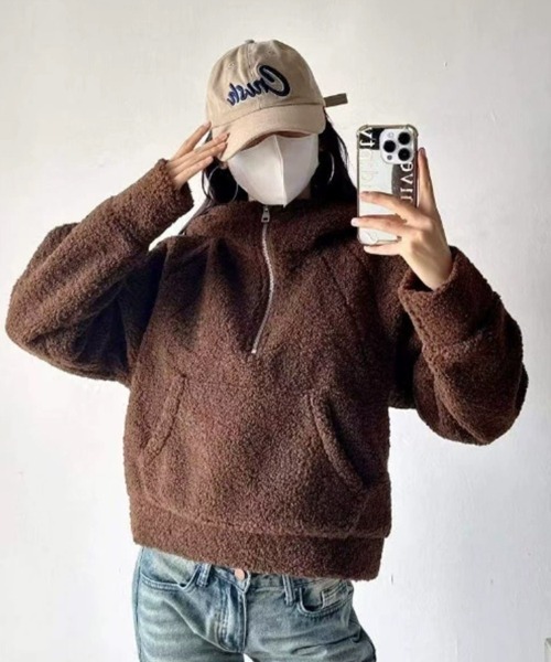 SallyLunn(サリーラン)の「ハーフジップボアフーディー(パーカー・レディース・ホワイト/ブラック/グレー・MEDIUM/LARGE)」の6枚目の写真