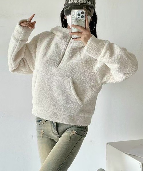 SallyLunn(サリーラン)の「ハーフジップボアフーディー(パーカー・レディース・ホワイト/ブラック/グレー・MEDIUM/LARGE)」の12枚目の写真
