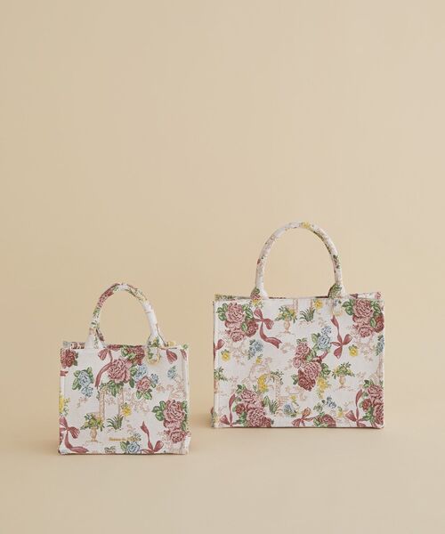 Maison de FLEUR（メゾンドフルール）の「フラワーガーデン柄ゴブランスクエアトートバッグ（ハンドバッグ・レディース・マルチ・FREE）」の13枚目の写真