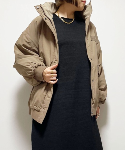 Fizz（フィズ）の「ハイネック襟裏フリース中綿ブルゾン（ブルゾン・レディース・アイボリー/ブラック/オリーブ/モカ・M）」の14枚目の写真