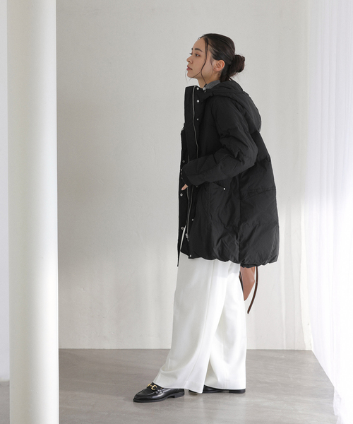 La TOTALITE（ラトータリテ）の「ストレッチミドルダウン（ダウンジャケット/コート・レディース・ブラック/ベージュ系その他・FREE）」の10枚目の写真