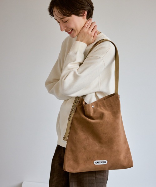 OUTDOOR PRODUCTS（アウトドアプロダクツ）の「【OUTDOOR PRODUCTS/アウトドアプロダクツ別注】スウェード調2WAYトートバッグ（トートバッグ・レディース・ブラウン/キナリ・FREE）」の20枚目の写真