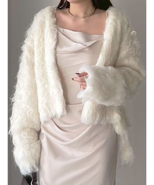 LAGUNAMOON(ラグナムーン)の「ファーライクニットカーデセットナローキャミワンピース(ワンピース・レディース・チャコールグレー/ベージュ・SMALL/MEDIUM)」の18枚目の写真