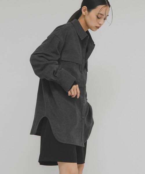 KBF（ケイビーエフ）の「ウールMIXルーズシャツ（シャツ/ブラウス・レディース・チャコールグレー/アイボリー/ブラウン系その他・ONE）」の4枚目の写真