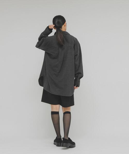 KBF（ケイビーエフ）の「ウールMIXルーズシャツ（シャツ/ブラウス・レディース・チャコールグレー/アイボリー/ブラウン系その他・ONE）」の6枚目の写真