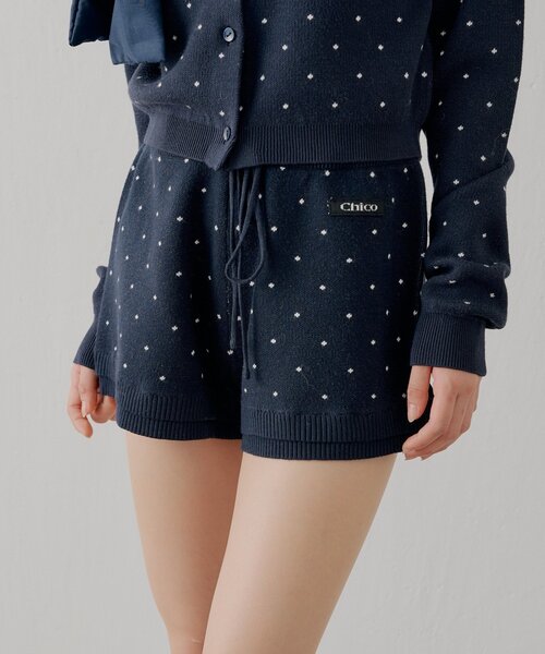 Chico（チコ）の「【セットアップ対応】コンパクトニットショートパンツ（その他パンツ・レディース・ネイビー/ブルー系その他2/ホワイト系その他2/ピンク・MEDIUM/SMALL）」の4枚目の写真