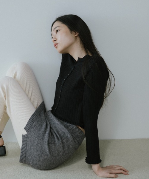 duei(デュイ)の「アイレットコンパクトカーディガン(カーディガン/ボレロ・レディース・アイボリー/ブラック/グレー/ピンク・FREE)」の3枚目の写真