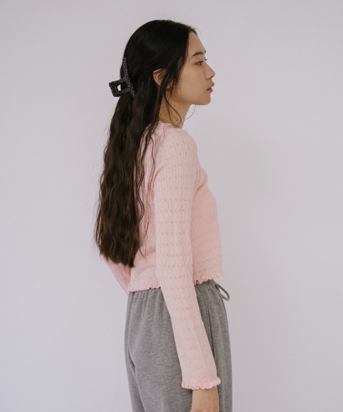 duei(デュイ)の「アイレットコンパクトカーディガン(カーディガン/ボレロ・レディース・アイボリー/ブラック/グレー/ピンク・FREE)」の14枚目の写真