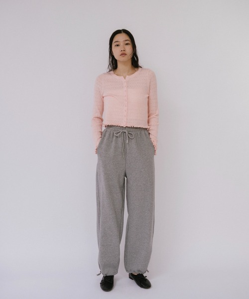 duei(デュイ)の「アイレットコンパクトカーディガン(カーディガン/ボレロ・レディース・アイボリー/ブラック/グレー/ピンク・FREE)」の15枚目の写真