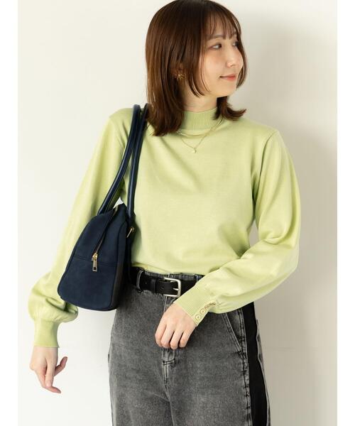 Te chichi TERRASSE（テチチテラス）の「袖口金釦ハイネックニット（ニット/セーター・レディース・オフホワイト/イエロー/ミント/チャコールグレー・F）」の7枚目の写真