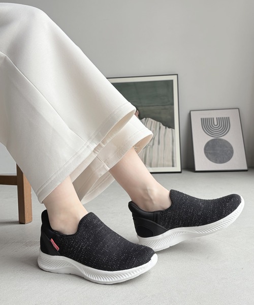 LUGG NAGG（ラグナグ）の「【手を使わずに履ける】BOBSONイージーインスリッポン【軽量】（スニーカー・レディース・グレー/ネイビー/ブラック・22.5cm/24.5cm/24.0cm/23.0cm/23.5cm）」の6枚目の写真