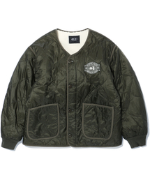 ACEI（アセイ）の「ワッペンダウンキルティングジャケットカーキ（男女共用）（その他アウター）」