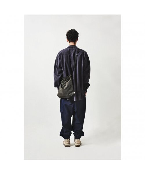 DIAFVINE(ディアフバイン)の「DV22STP.668 SLING BAG HEAVY NYLON -Deep Khaki-(メッセンジャーバッグ・メンズ・その他・ONE SIZE)」の3枚目の写真