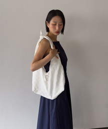 Crinkle Knot Shoulder Bag White