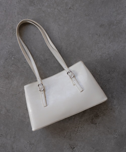 SHE HER HER HERS（シーハーハーハーズ）の「ヴィンテージエナメルスクエアバッグ（トートバッグ・レディース・ブラック/キャメル/ブラウン/アイボリー・FREE）」の4枚目の写真