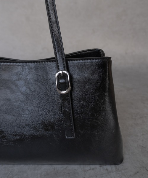 SHE HER HER HERS（シーハーハーハーズ）の「ヴィンテージエナメルスクエアバッグ（トートバッグ・レディース・ブラック/キャメル/ブラウン/アイボリー・FREE）」の9枚目の写真