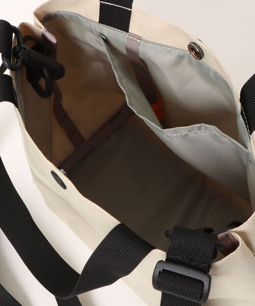 KELTY（ケルティ）の「KELTY ケルティ ES MINI SHOULDER TOTE ２WAY トート 軽量 ポリエステル（ショルダーバッグ・レディース・マスタード/ネイビー/ベージュ/ブラック系/アニマル/オリーブ/ブラウン系/ブラック/セージグリーン/レオパード/タン/スカイブルー/ホワイト系・ONE SIZE）」の15枚目の写真