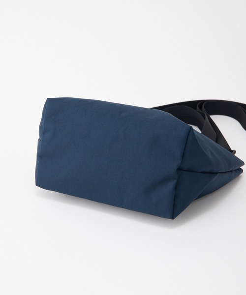 KELTY（ケルティ）の「KELTY ケルティ ES MINI SHOULDER TOTE ２WAY トート 軽量 ポリエステル（ショルダーバッグ・レディース・マスタード/ネイビー/ベージュ/ブラック系/アニマル/オリーブ/ブラウン系/ブラック/セージグリーン/レオパード/タン/スカイブルー/ホワイト系・ONE SIZE）」の19枚目の写真