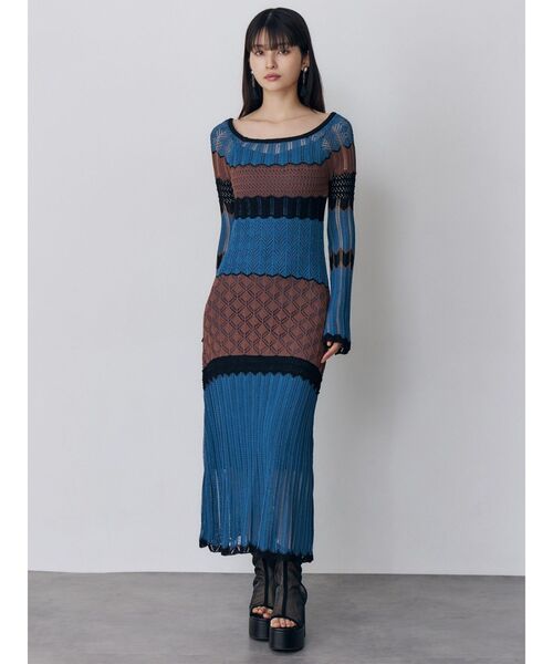 MURUA(ムルーア)の「バイカラークロシェニットワンピース(ワンピース・レディース・ホワイト/ブラック/ブルー・FREE)」の9枚目の写真