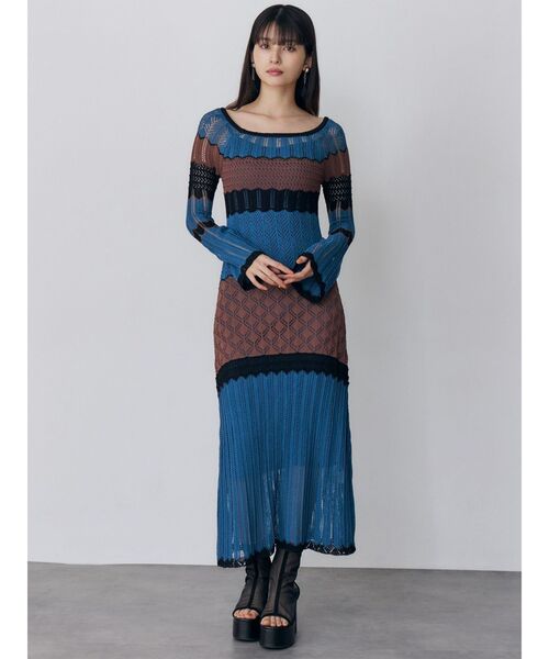 MURUA(ムルーア)の「バイカラークロシェニットワンピース(ワンピース・レディース・ホワイト/ブラック/ブルー・FREE)」の10枚目の写真