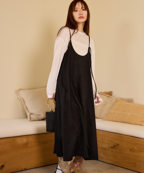 mysty woman（ミスティウーマン）の「フェイクスエードジャンスカ 658148（ワンピース・レディース・ブラック/キャメル/ベージュ・FREE）」の2枚目の写真