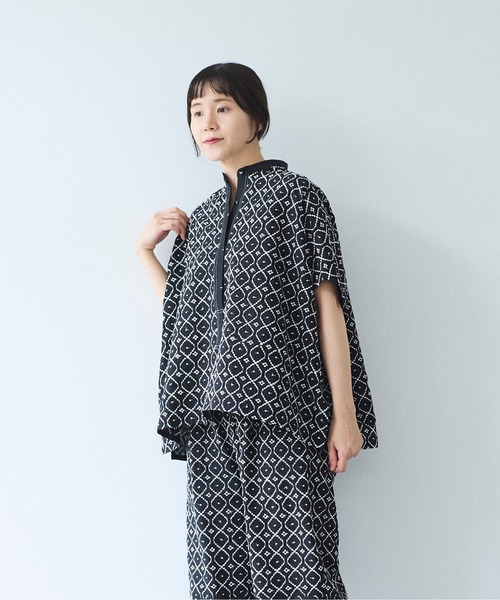 yuni(ユニ )の「単色刺繍squareブラウス(シャツ/ブラウス・レディース・ブラック/ベージュ/グリーン・FREE)」の20枚目の写真