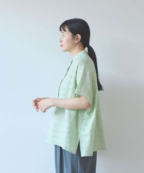 yuni(ユニ )の「単色刺繍squareブラウス(シャツ/ブラウス・レディース・ブラック/ベージュ/グリーン・FREE)」の12枚目の写真