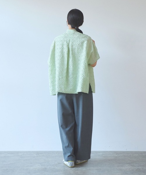 yuni(ユニ )の「単色刺繍squareブラウス(シャツ/ブラウス・レディース・ブラック/ベージュ/グリーン・FREE)」の10枚目の写真