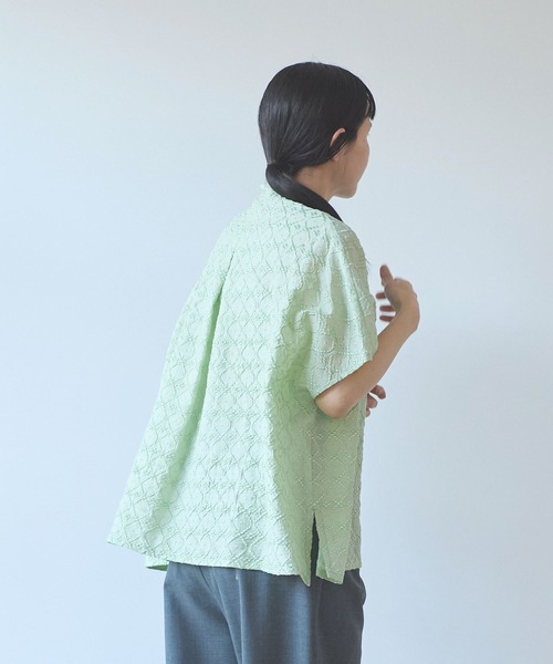 yuni(ユニ )の「単色刺繍squareブラウス(シャツ/ブラウス・レディース・ブラック/ベージュ/グリーン・FREE)」の13枚目の写真